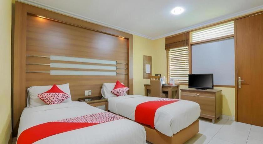 Senen Indah Syariah Hotel 2*
