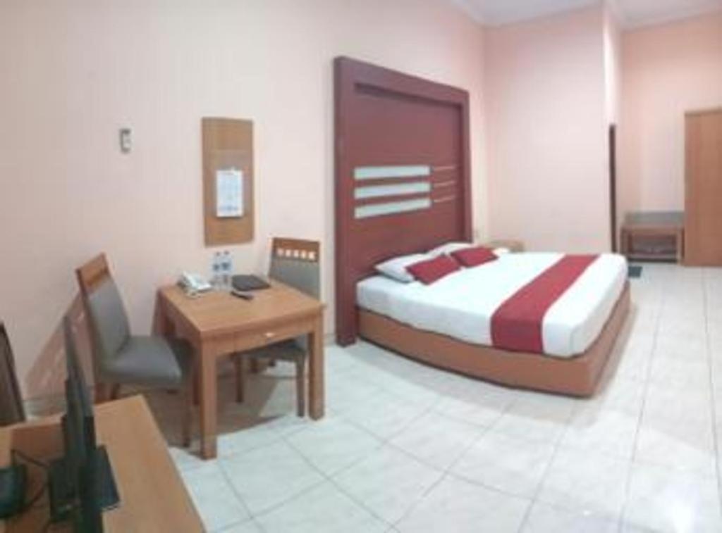 Senen Indah Syariah Hotel 2*