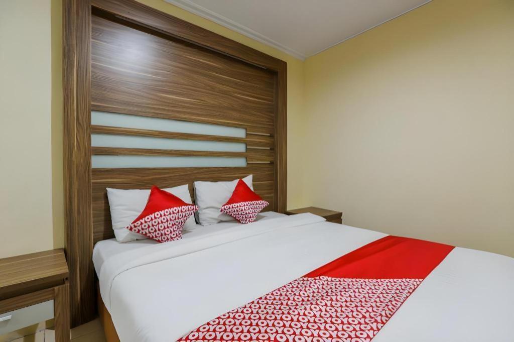 Senen Indah Syariah Hotel 2*