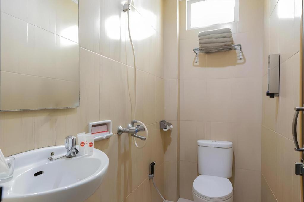 Hotel Senen Indah Syariah 2*