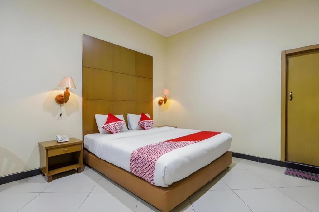 Senen Indah Syariah 2* Jakarta
